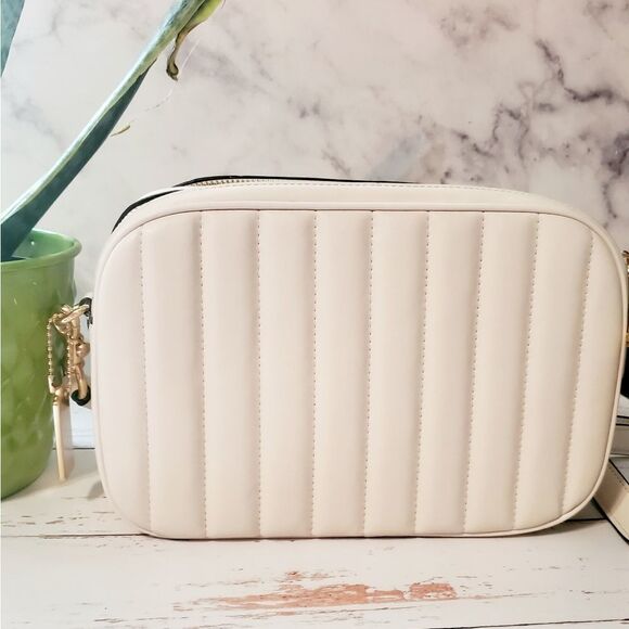 Coach Linear Quilted Jes in Chalk - Picture 10 of 12